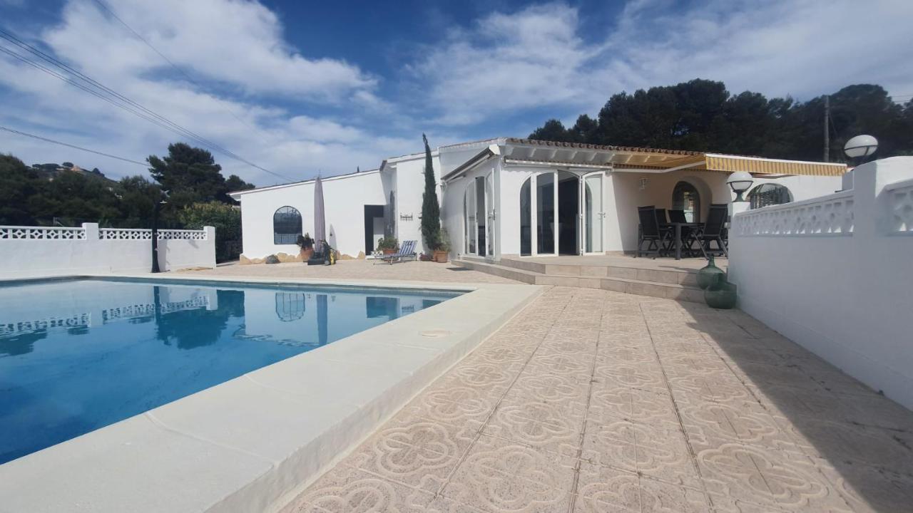 Cheerful 2-Bedroom Villa With Private Pool كاليبي المظهر الخارجي الصورة